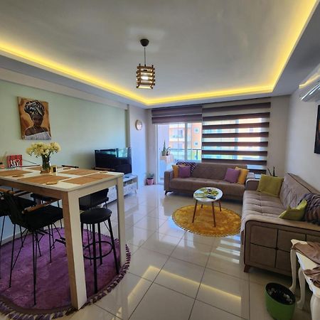 Cozy Sea View Next To The Beach, In The Mid Of The Market, Saturday Bazar, Restaurants & Bars Etc, Alanya Mahmutlar! Lägenhet Exteriör bild