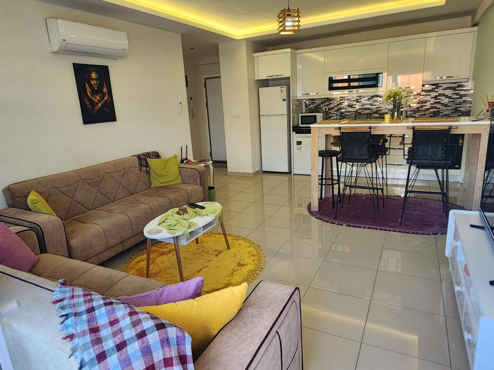 Cozy Sea View Next To The Beach, In The Mid Of The Market, Saturday Bazar, Restaurants & Bars Etc, Alanya Mahmutlar! Lägenhet Exteriör bild